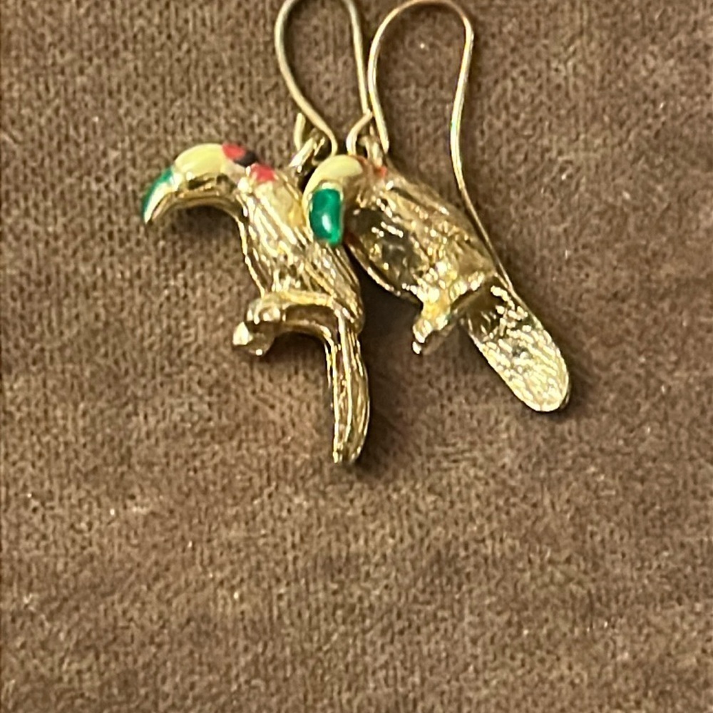 Vintage Gold Tone & Enamel Toucan Bird Earrings